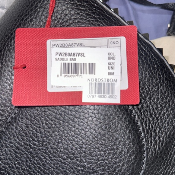 VALENTINO GARAVANI
Grained Calfskin Rockstud Saddle Bag Black - Picture 6 of 6